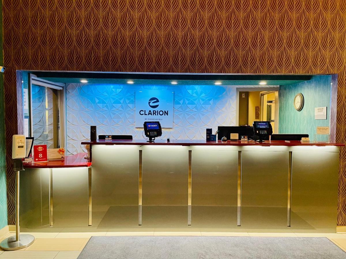 Clarion Inn & Suites Эвансвилл Экстерьер фото